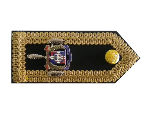 Capona negra de oficial superior