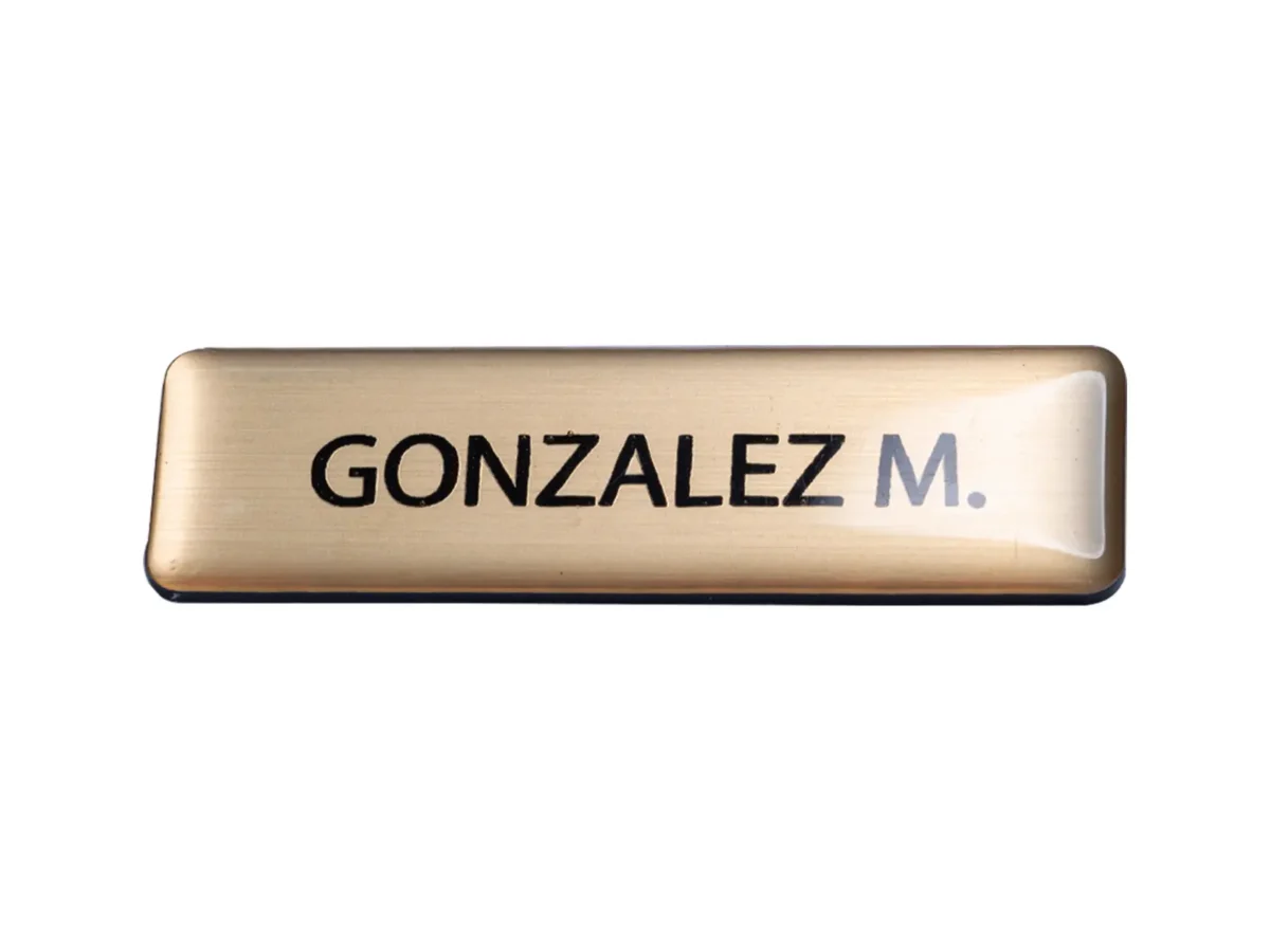 Distintivo con resina